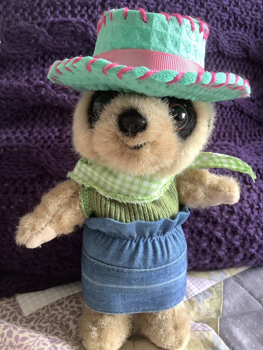 FredTedOlga's tweet photo. #MakeAHat 6 @monkey_maisie @BearBendor72384 next add the brim to the upright bit - dishes sponge is very forgiving. The top hat we made we just stuck felt over - experiment and have fun https://t.co/Z1H2iUzrsP