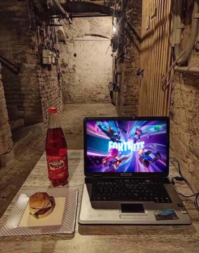 PanemCrave's tweet photo. Treech07 reveals gaming setup in shocking new photograph, calls for better living conditions in the hunger games arena rise in districts. https://t.co/Ay0wddAl5U