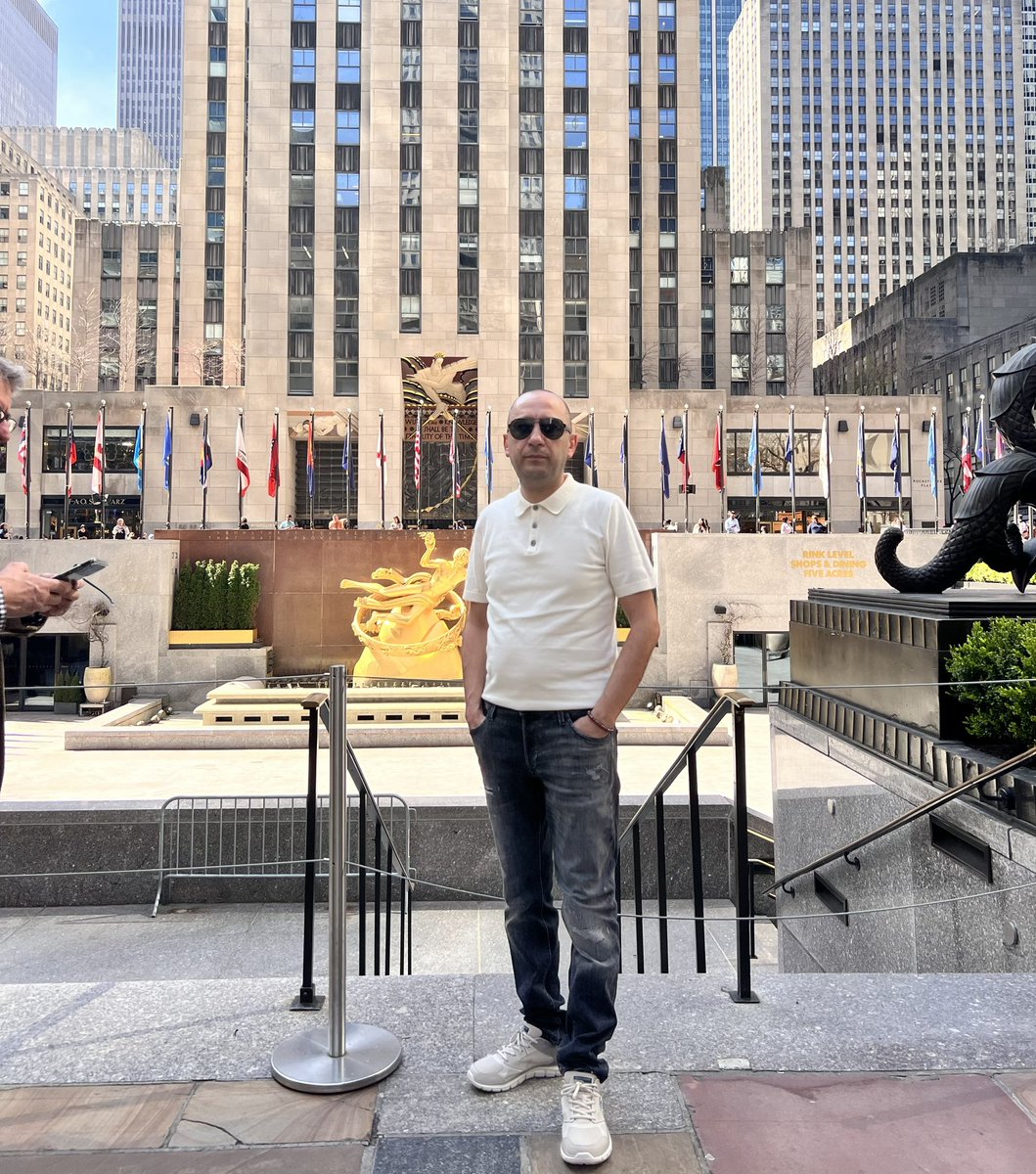 #Tbt #Rockefeller #RockefellerCenter #NewYork #Amerika #UnitedStatesofAmerica #VizitNewYork #NewYorkCity #TimesSquare #Nyc #Manhattan #MTHCeylans #HemOkuHemGez #TravelPhoto #TravelBlogger