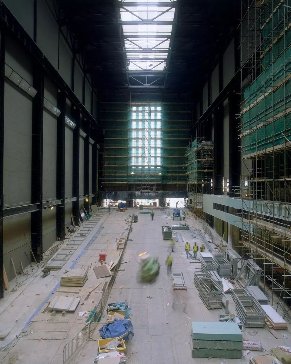 Tate Modern Glow-Up✨ These pictures were taken during the construction of Tate Modern 🚧

#Throwback #TateModern