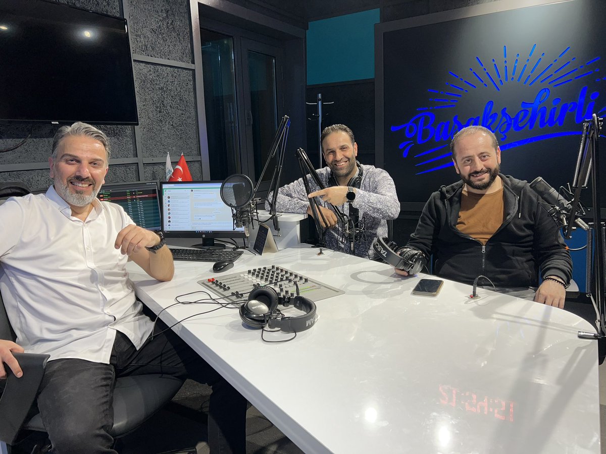 Radyo Başakşehir (@radyobasaksehir) on Twitter photo 🎙️Cüneyt Özdemir, Erkan Kaymaz ve Gökhan Yılmaz ile Horanta saat 22.00’de yayında.
<a href="/cuneytozdemirtv/">Cüneyt Özdemir🇹🇷</a>
<a href="/erknkymz/">Erkan KAYMAZ🇹🇷</a>
<a href="/gylmaz/">Gökhan Yılmaz</a>
📻 radyobasaksehir.com
📞 0530 387 5070
#mutluluğunsesisensin #radyo 🎙️Cüneyt Özdemir, Erkan Kaymaz ve Gökhan Yılmaz ile Horanta saat 22.00’de yayında.
<a href="/cuneytozdemirtv/">Cüneyt Özdemir🇹🇷</a>
<a href="/erknkymz/">Erkan KAYMAZ🇹🇷</a>
<a href="/gylmaz/">Gökhan Yılmaz</a>
📻 radyobasaksehir.com
📞 0530 387 5070
#mutluluğunsesisensin #radyo