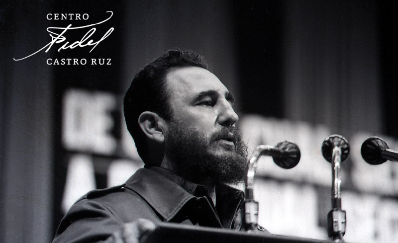 #Fidel:"Países como el nuestro que ha tenido el privilegio de dar un gran salto en la historia, tienen que ser menos conformistas que nadie, puesto que no solo nos ayudamos con nuestro esfuerzo a nosotros mismos, sino que con nuestro ejemplo y experiencia podemos ayudar a otros".