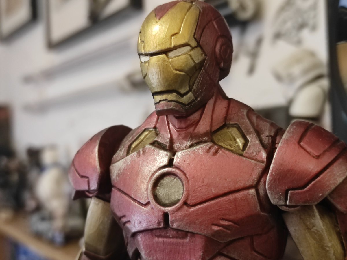 juanjoharo's tweet image. Ya solo faltan unos detalles. He usado los colores metálicos "red caesar" y "gold" de @greenstuffworld que quedan de lujo.  #ironman #pintando #miniaturas #painting #hasbro #juguetes #toys #actionfigures #topjuangeek #friki #geek #greenstuffworld #marvel #marveluniverse