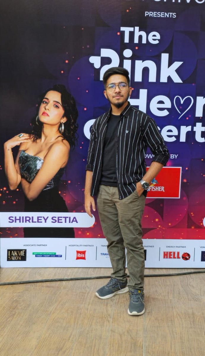 MuskanG11324634's tweet photo. Wishing you happy birthday 🎂❤️

@Zaifffffffff ✨

Wish kar do @ShirleySetia ❤️ bacha ka dil baagh baagh ho jayega🤌🏻

#shirleysetia #teamshirley #happybirthday https://t.co/q08zN9JdQ3