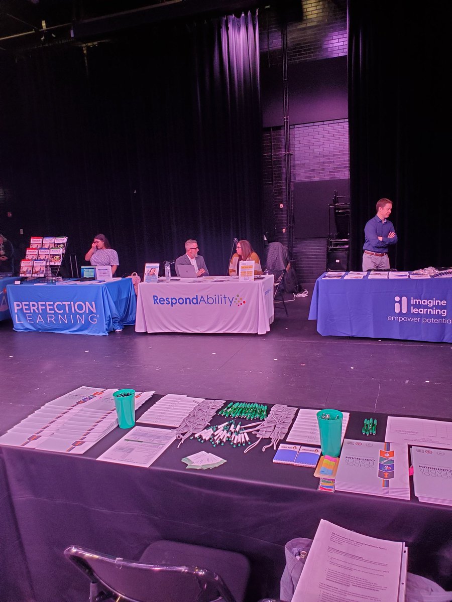 Greeting so many valuable CPS school leaders at the "CPS Improvement Grant Learning Partner Fair" held today at Dyett H.S.  A special "THANK YOU" to Crystal Dorsey &amp; the Office of Network Support for hosting this event.  <a href="/ilprincipals/">Illinois Principals Association</a> <a href="/ChiPubSchools/">CPS - Chicago Public Schools</a> <a href="/CPSCEdoBogdana/">Bogdana Chkoumbova</a>  <a href="/DrSueHomes/">Dr. Susan Homes</a>