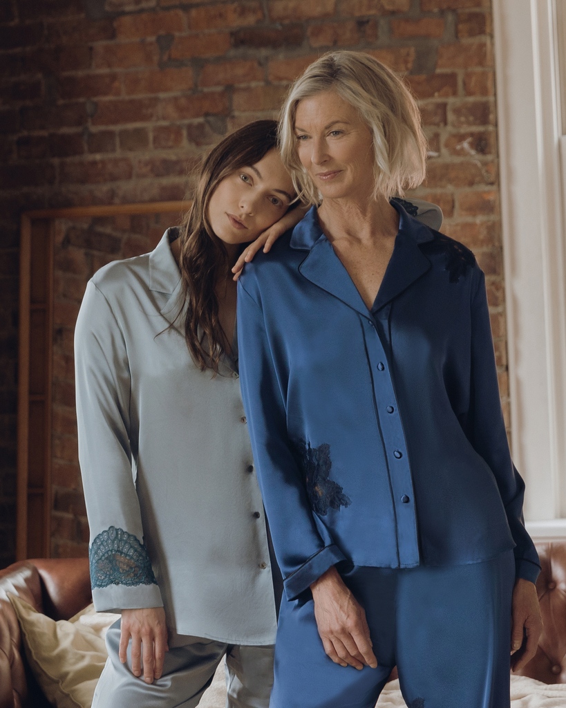 Find the perfect gift for every mother in your life this Mother's Day from our varied collection of sleep and loungewear.

Treat her to silk: bit.ly/3OEBJxE
⁠
#nkimode #beyondthesheets #luxurysleepwear #vancouver #fashiondaily #confidentwoman