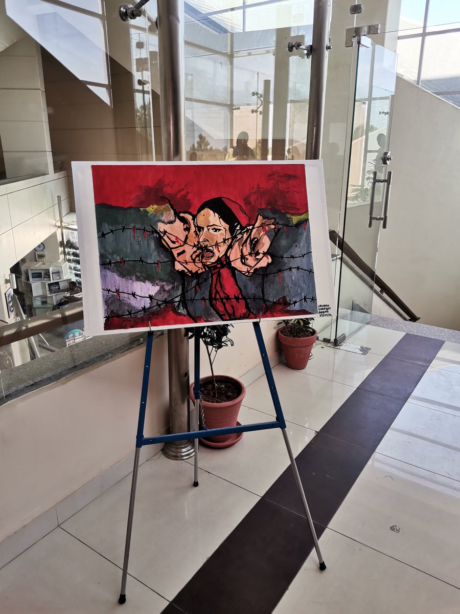 Thrilled to unveil my latest painting at #FASSINTCONF24 highlighting the bond between feminism and conflict. Each brushstroke echoes women's resilience🔥. Let's honor their strength and struggles with empathy❤️. #EmpowerWomen @fass_air