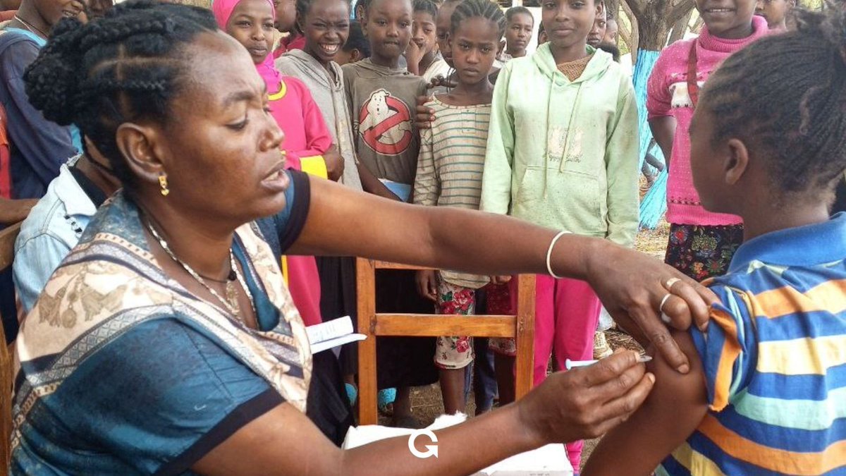 Vaccination can lead to many secondary outcomes, including increased education rates, higher youth employment & new social behaviors that break down barriers. 📸 We supported Ethiopia Ministry of Health for the national single-dose, single-age cohort HPV campaign @gavi #WIW2024