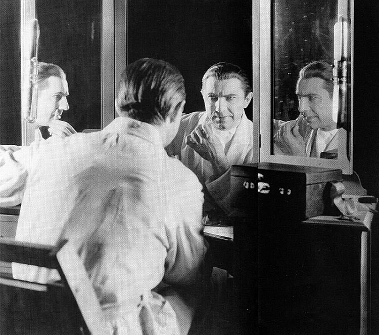 Dracula (1931) behind the scenes. #TheHorrorReturns #TheHorrorReturnsPodcast #THRPodcastNetwork #Horror #HorrorMovies #HorrorFilms #HorrorTelevision #HorrorSeries #HorrorPodcast #HorrorFamily #MutantFam #Dracula #BelaLugosi #TodBrowning