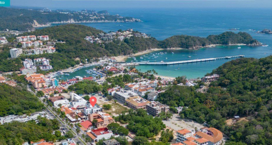 Fully Equipped 2-Bedroom Private Condo in Santa Cruz Huatulco is Ready for Takeover 🏡⛱

✅ 24-Hour Security
✅ Appliances
✅ Close to Amenities

Find out more here: mexcanrealty.com/blog/2bd-2br-c…

#MexicanRealEstate #CanadianRealEstate #MexicanProperty #CanadianProperty