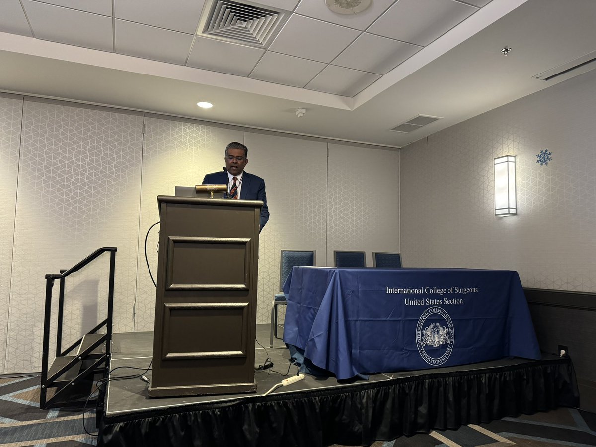 Dr. Siva Vithiananthan President of @ICSUSS opening the 85th annual surgical update, highlighting the essence of ICS #GlobalSurgery! #ICSUS24