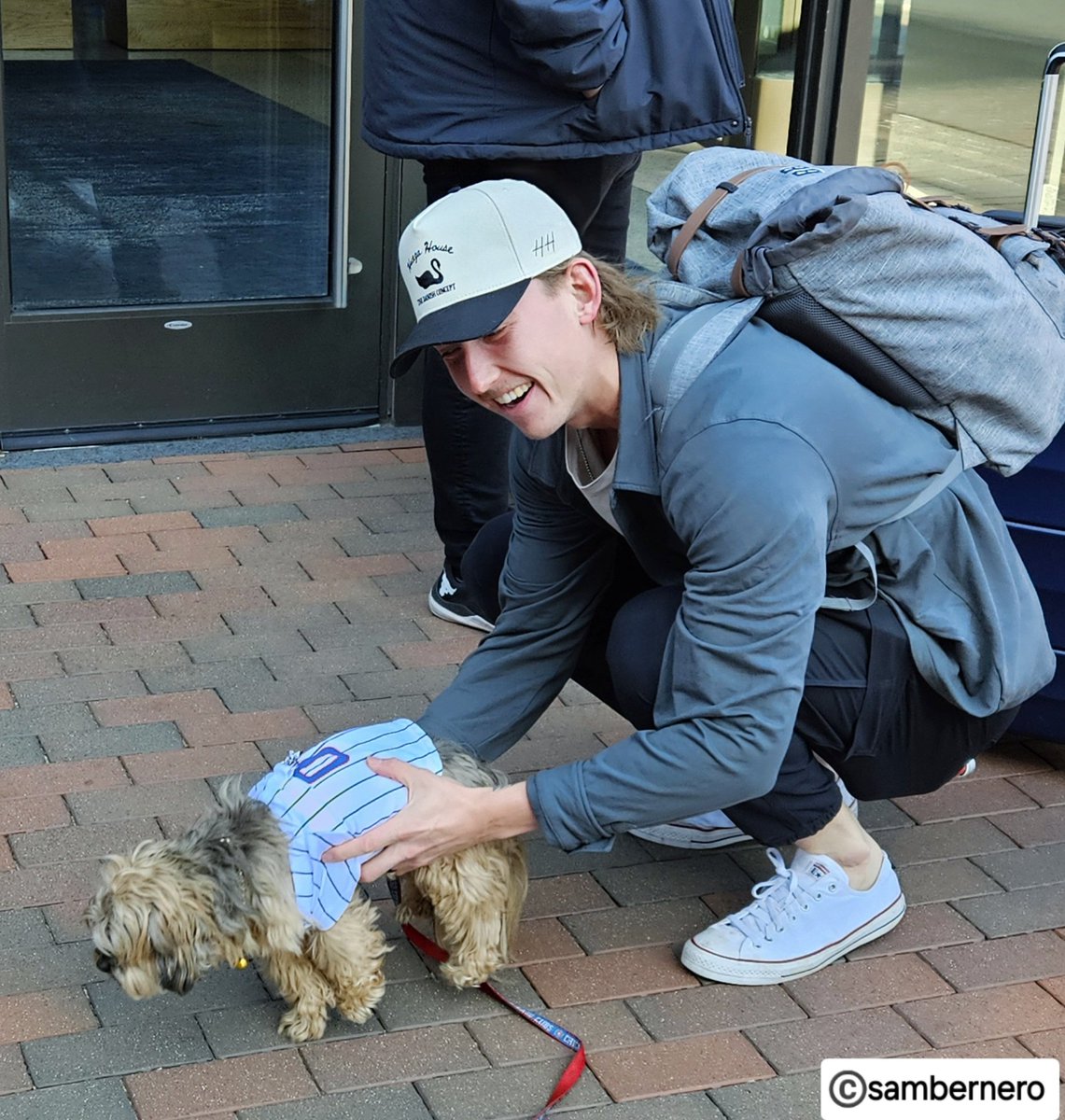 My Little Bogie getting some attention from Ben Brown today.

My heart overflows from the love he got today.

#cubs are the best!