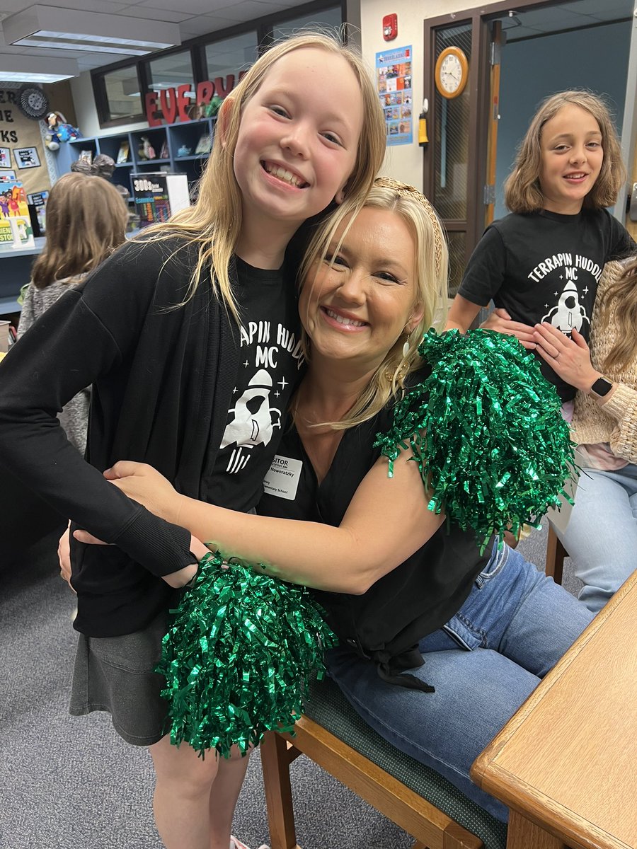 We love our ABE volunteers! Thank you for supporting our Terrapin community🐢 <a href="/ABETerrapins/">Armand Bayou Elem.</a> #ccisdmoments