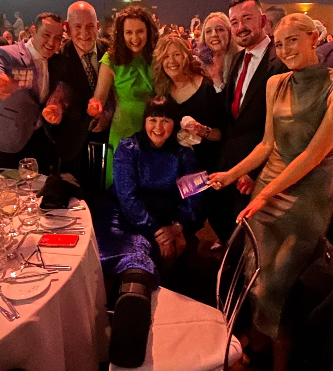 Lorna Martyn (@martynlorna) on Twitter photo #ProseccoMakesThePainGoAway. Poor Elaine running around recruiting with her broken leg - Table 12 with #FidelityIreland 🍾🍾🥂🍾 #gradAwards24 <a href="/gradireland/">gradireland</a> #ProseccoMakesThePainGoAway. Poor Elaine running around recruiting with her broken leg - Table 12 with #FidelityIreland 🍾🍾🥂🍾 #gradAwards24 <a href="/gradireland/">gradireland</a>