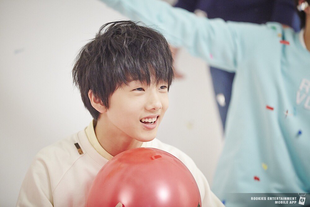 mochjiw's tweet photo. PREDEBUT PARK #JISUNG NCT 🐹

a thread https://t.co/FpNfGr0e5e