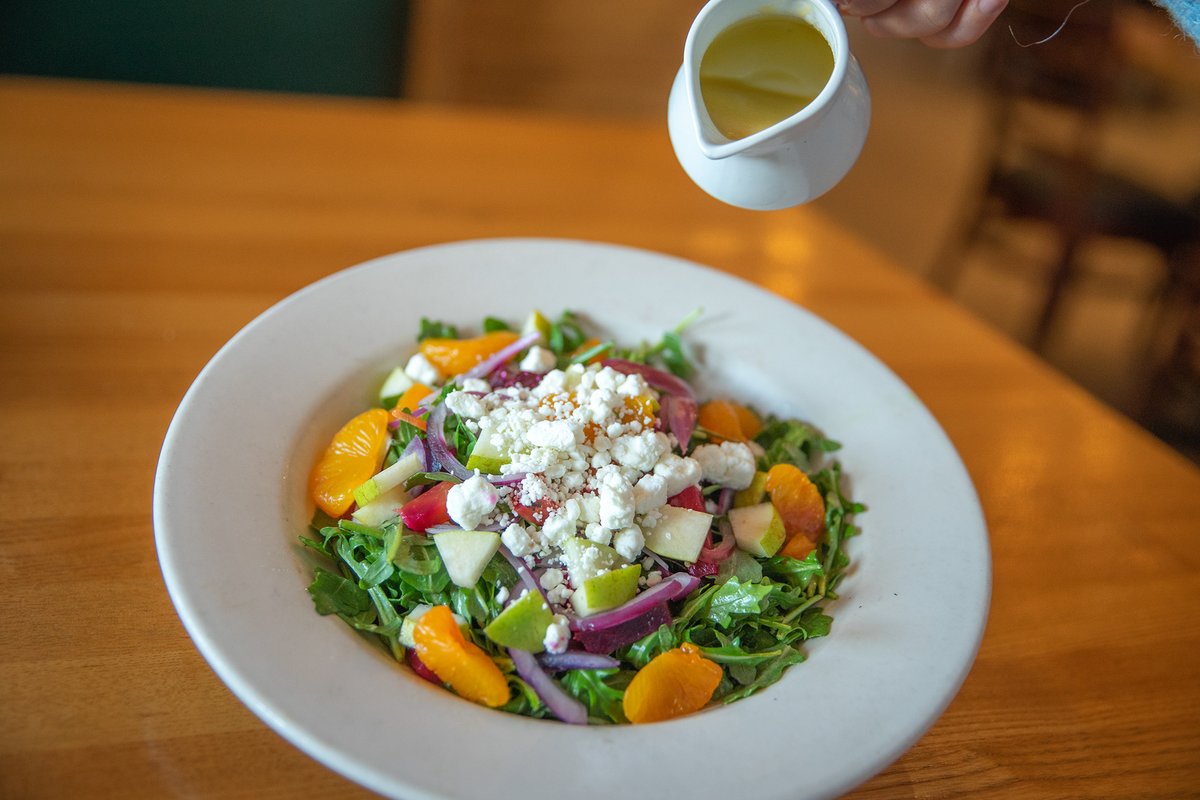 Feeling beet down? Let our Arugula Beet Salad lift your spirits! Packed with fresh arugula, vibrant beets, zesty mandarin oranges, a sprinkle of goat cheese, and delicious red wine vinaigrette.

#NapaFlats #NapaFlatsWoodFiredKitchen #ArugulaBeetSalad #SaladTime #LunchTime