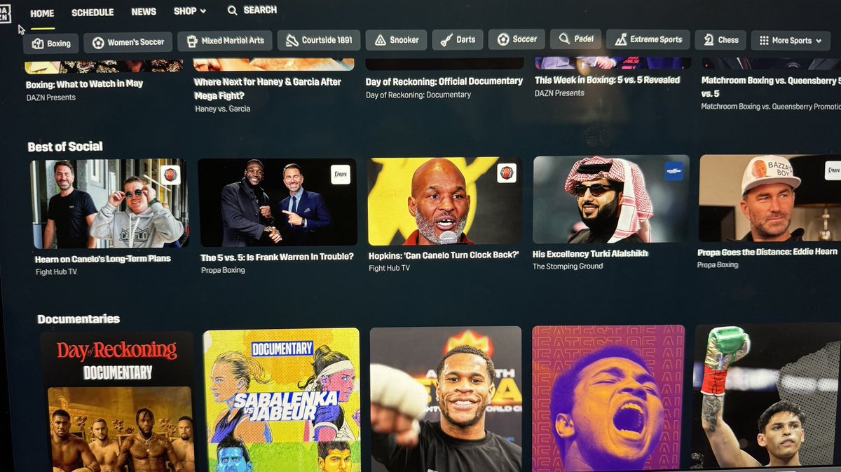 FightHubTV's tweet image. 🚨 @FightHubTV x @DAZNBoxing 🤝
Fight fans! Happy to announce that our interviews & content will be distributed on DAZN worldwide!
We are LIVE now on the platform! Stay tuned for more BIG things coming!