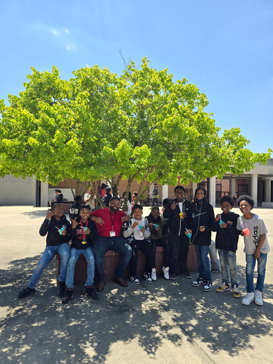 IT'S A CELEBRATION‼️ Congrats to all students who've made academic growth on the MAP Assessment this year. #apsPrice MAP Fall to MAP Spring growth is above the district's average growth in ELA and in Math. We're closing gaps in South Atlanta! 🎉🎉🎉 #EveryChildEveryChanceEveryday