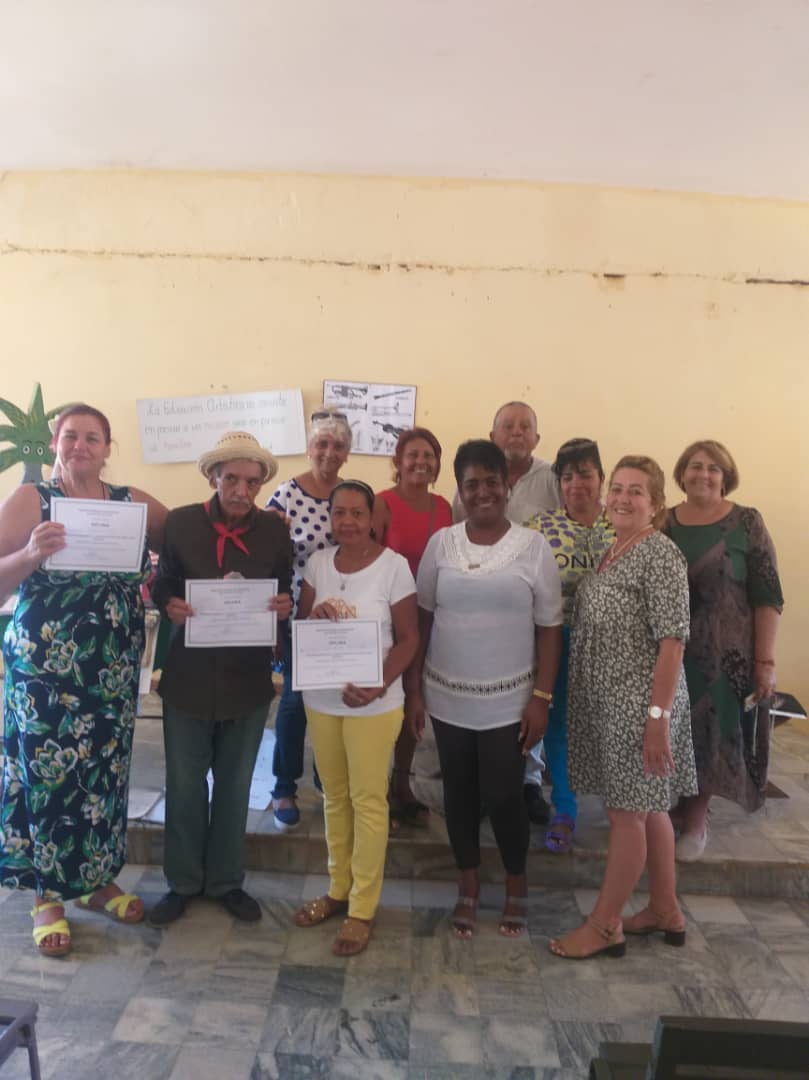 educacion_las's tweet photo. Los docentes y especialistas de los diferentes niveles educativos de nuestro municipio demuestran sus saberes en el Festival de Clases en la Institución Educativa Roger Lima. Felicidades https://t.co/evnxotpZ0L