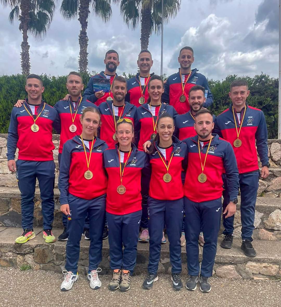 El equipo de Pentatlón Militar de la Brigada de #LaLegión, vence en la clasificación de equipos masculino, femenino y general del campeonato de Pentatlón de la JEAPRESUR celebrado durante los días 22 a 25 de abril, en la Brigada Guzmán el Bueno, en Córdoba @EjercitoTierra