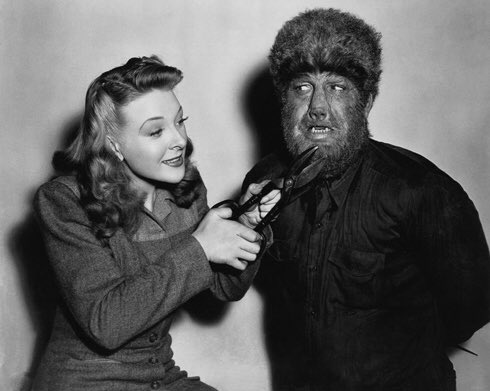 The Wolf Man (1941) behind the scenes. #TheHorrorReturns #TheHorrorReturnsPodcast #THRPodcastNetwork #Horror #HorrorMovies #HorrorFilms #HorrorTelevision #HorrorSeries #HorrorPodcast #HorrorFamily #MutantFam #TheWolfMan #EvelynAnkers #LonChaneyJr #GeorgeWaggner