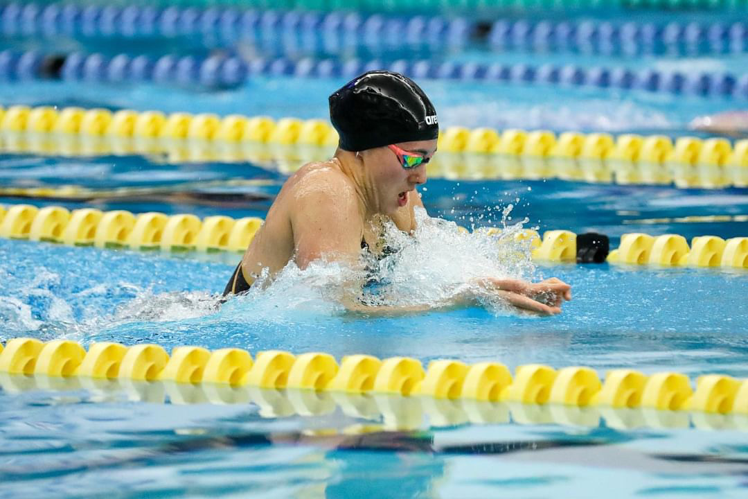 Meet Kelsey Wog, an inspiring individual who excels both in the pool as an elite swimmer and in academia as a master's student in microbiology. Let's cheer her on as she aims to secure her spot in the Olympic team. 🏅 #UMScience #UManitoba #UManitobaSci #Microbiology