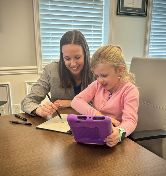 Vivian was among the many kids that had a great time playing hooky for 'take your kids to work' day today!  All of us, parents included, should remember that while it is 'work', it should always be fun too.

#WealthAdvisorInTraining  #FutureCEO