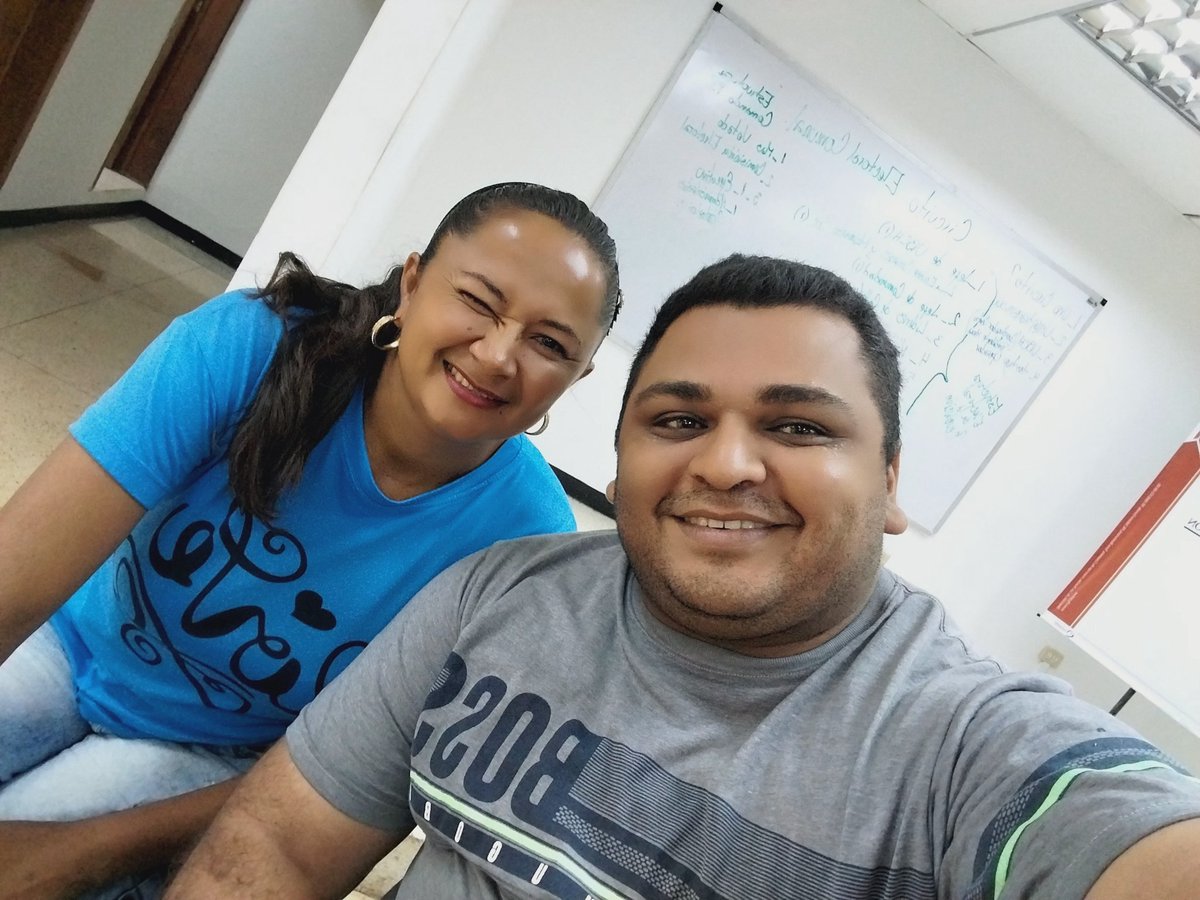 Con Mi Comunera Estrella Isis Guilarte desde el Municipio Miranda en el Estado #Guárico 
Comuna O Nada!
 Las Comunas triunfamos