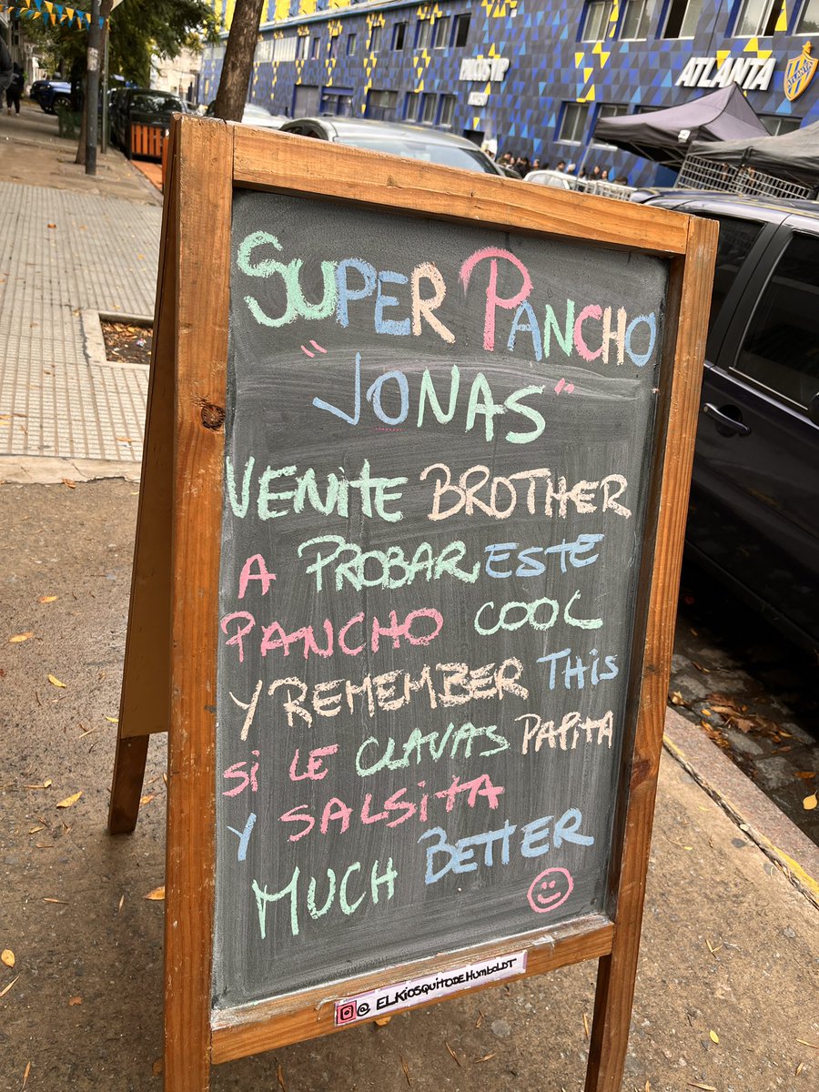 Genios del Marketing los amigos del kiosko del Movistar Arena 🇦🇷🩷 @jonasbrothers @JonasbArgOrg @OMJFactsARG #JonasBrothers