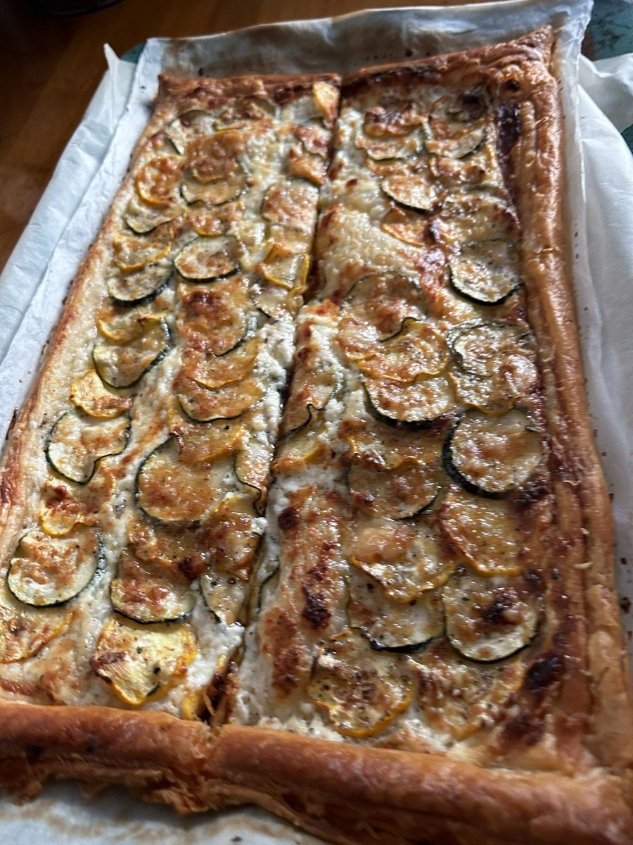 silverhills64's tweet photo. Meal tonight - courgette and mascarpone tart, rosemary potatoes with garlic mushrooms. #Cooking #tasty #faffy https://t.co/LwCTlRywZr