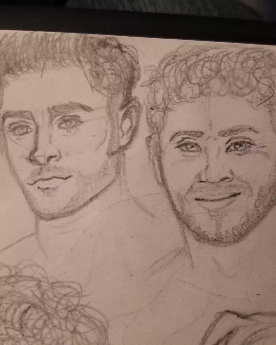 AuthorAlesa's tweet photo. In my drawing class yesterday, we went over the value of using references when drawing. Without them, my art tends to look flat and cartoony and disproportionate! #art #drawingpeople #drawingpractice #artclass https://t.co/9zdZlA2bcw