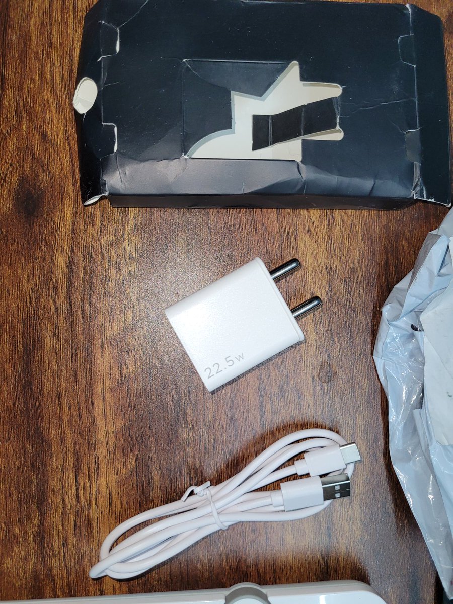 rbjiii's tweet photo. @RockWithboAt @boAtSupport1 I have mentioned request number below. My only concern, whether the @boAtSupport1 can really resolve the issue or not ? Why the product was not even looked atleast once while packaging.

44464772
44833264
45382877

Please find the description in package &amp; product I have received https://t.co/khTNzsAGXr