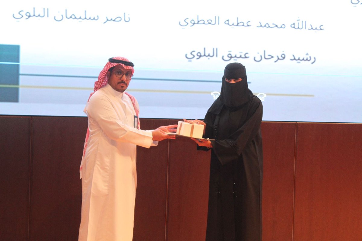 U_Tabuk's tweet photo. مواكبة لـ #أسبوع_الأصم_العربي_49 احتفت  الكلية التطبيقية بـ #جامعة_تبوك بالتعاون مع #بنك_الجزيرة بتخريج 28 متدرباً و26 متدربة من #فئة_الصم، والذين أنهوا متطلبات الخطة التدريبية لبرنامج ( إدخال البيانات ومعالجة النصوص) والذي نفذته الكلية على مدى ستة أشهر بواقع (240)ساعة تدريبية.

@U_Tabuk
@BankAlJazira
