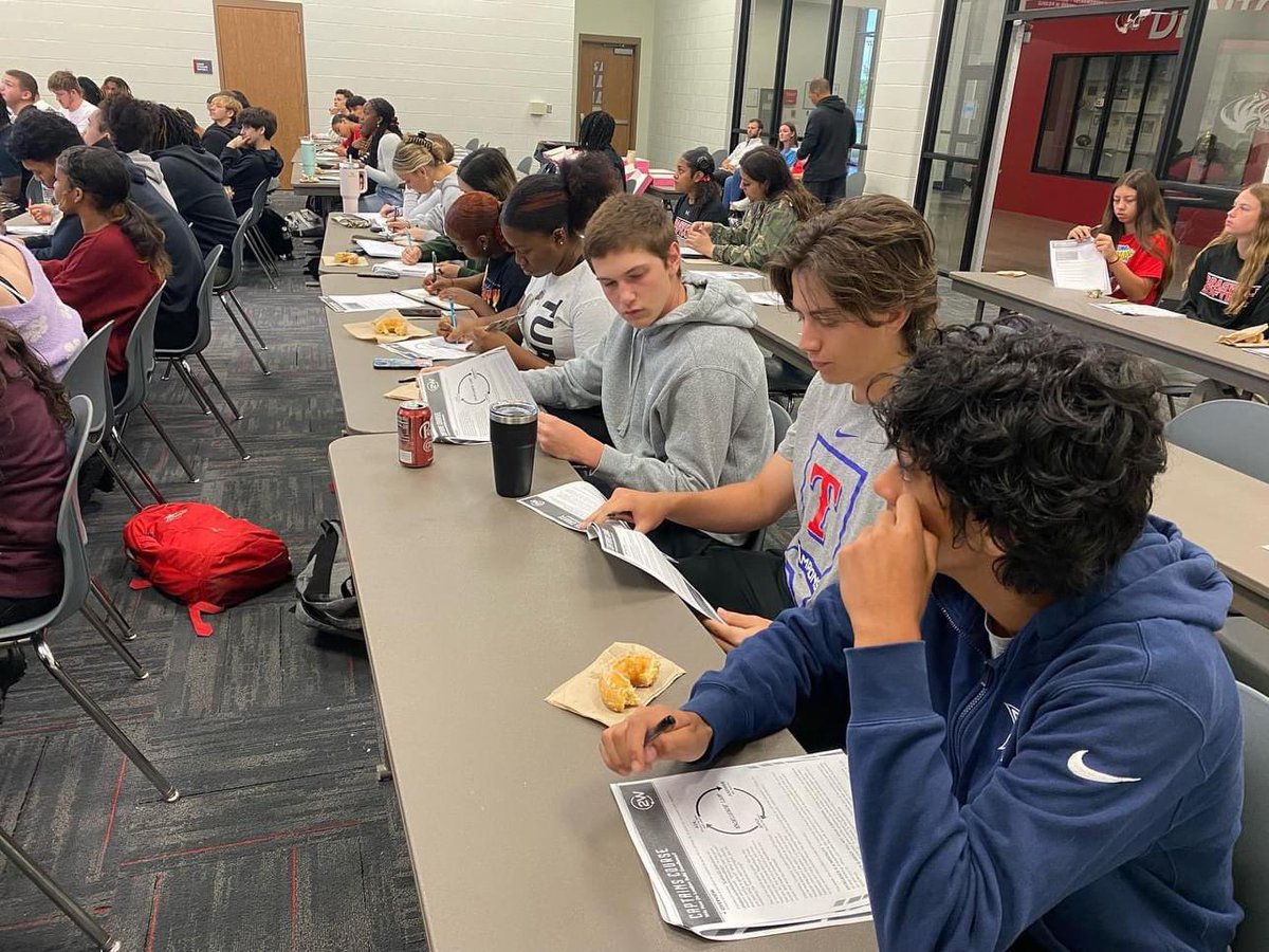 Over the past week, student leaders from Athletics and Fine Arts have participated in our very first Leadership Summit. Thank you @BengalLifestyle for cultivating an environment where these students live an Identity of Excellence! #keepchoppingwood🪓