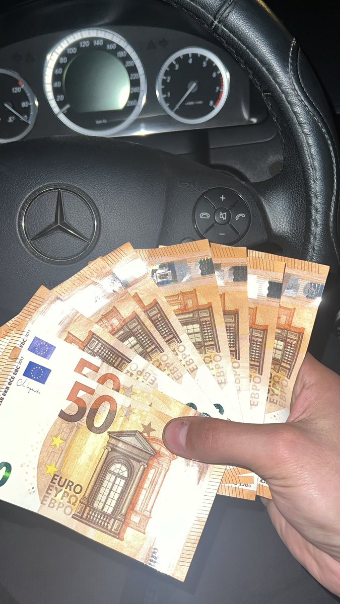 1TimMaster's tweet image. Gute Fotze würd ich sagen #sklaven #melken #sklave #fotze #Geldsklave #Zahlschwein #Cash #dominant