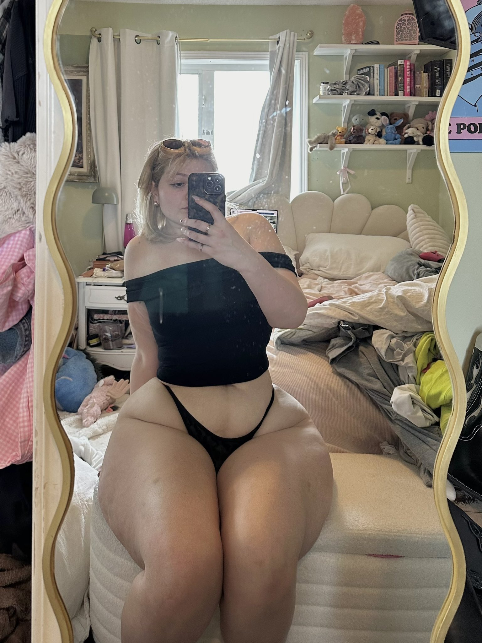 boy eater op X: wtf im all thighs. this doesnt even look real  t.comWsBjtFfb4  X