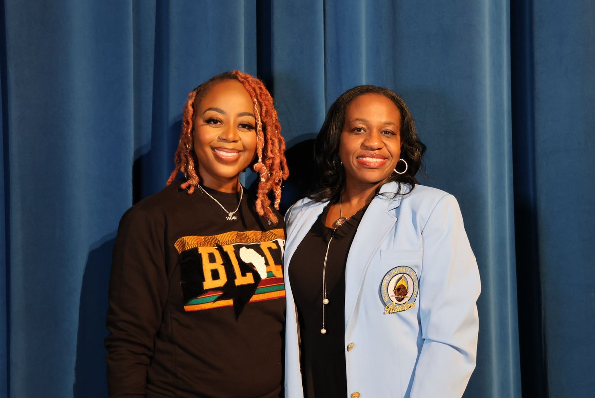 ✨ Get ready for an unforgettable prom night, Mays High School! 🌟 Pinky Cole Hayes &amp; The Pinky Cole Foundation made an amazing contribution to the Benjamin E. Mays High School's 2024 prom on April 27th. 💃🕺 #PromNight #APSProm <a href="/pinky907/">Pinky Cole</a> <a href="/PinkyGivesBack/">The Pinky Cole Foundation, Inc.</a> <a href="/TheMiddleMaam/">The Middle Ma'am</a>