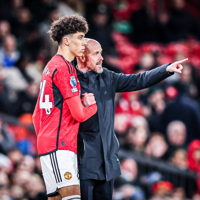 UtdDistrict's tweet photo. Nick Cox on Ethan Wheatley going to school this morning after his #mufc debut:

"Of late he has been in and around the first-team squad, he has been to the FA Cup semi-finals, and he has actually been pestering us to come into school and get the education finished.

"There are two reasons – one because he wants to get the education finished and competitive athletes are competitive athletes no matter what they turn their hand to. 

"He has never told me this but I would suspect another motive is that it would feel pretty good walking into school having just made your Manchester United debut." 😂

[MEN]