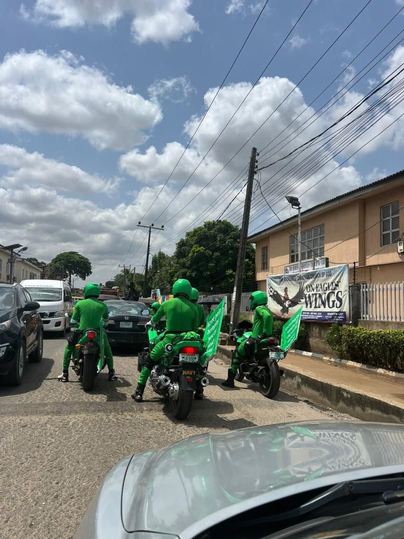 I’ve seen many crazy things since I entered this una Lagos, but na these #NaijaSuperheroes wey I see today don burst my head pass 😂