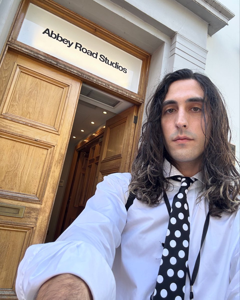 selfie i took on the last day of recording Abracadabra at @AbbeyRoad