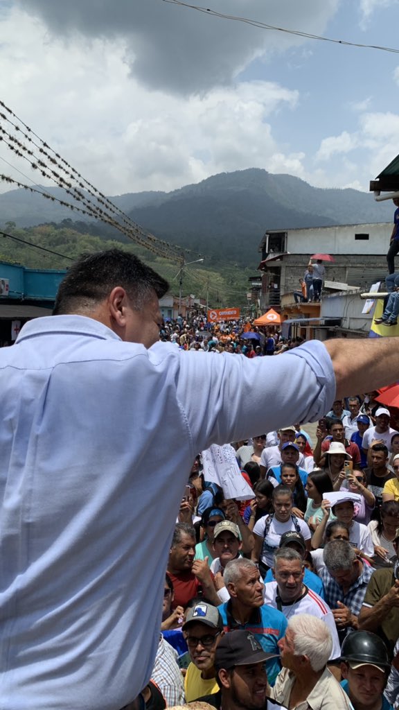 Desde Chabasquen @MariaCorinaYA llama a todo el pueblo venezolano a apoyar a nuestro candidato @EdmundoGU Miles de ciudadanos vinieron a escuchar nuestro mensaje, la unidad de todos es fundamental para el triunfo que tendremos el próximo 28 de Julio. ¡Seguimos! 🇻🇪