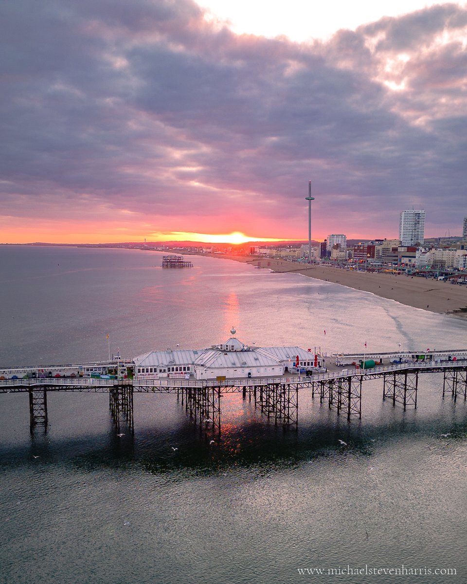 Seagulls at Sunset Swirl around the Seaside Pier🐓

Shot last night - this is Brighton seafront for anyone who hasn't seen it before :)

#brighton #bbcsoutheast #WexMondays #fsprintmonday #ThePhotoHour #Sharemondays2024 #drone #dronephotography