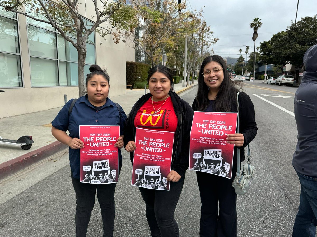 We’re also demanding our former co-worker Elizabeth, who would have been on strike today as well, is re-instated. She’s still on the strike line with us today. She’ll be with us on #MayDay in Los Angeles because she understands #SolidarityIsPower! twitter.com/CAFastFoodUnio…