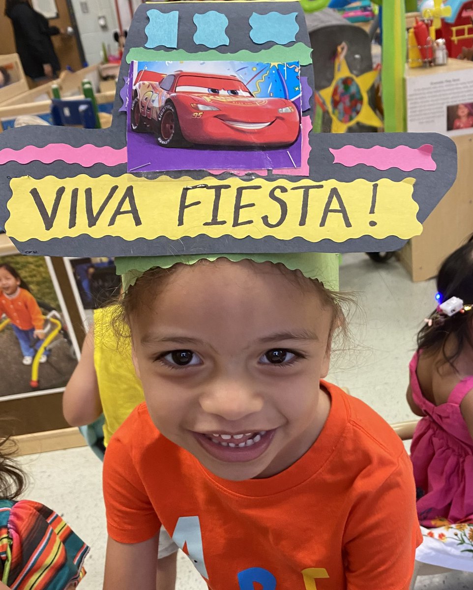 heyyheyyboo's tweet image. Bringing The Fiesta wherever we Go!! EHS @NISDEvers  #unicorns  #fiestavibes  #parade2024  @missynoelliott