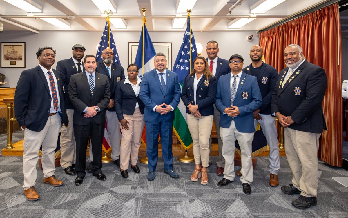 Thank you to Winston & Dimple Willabus and their team from the First Responders Lions Club for stopping by One Police Plaza. The NYPD appreciates your support and friendship.