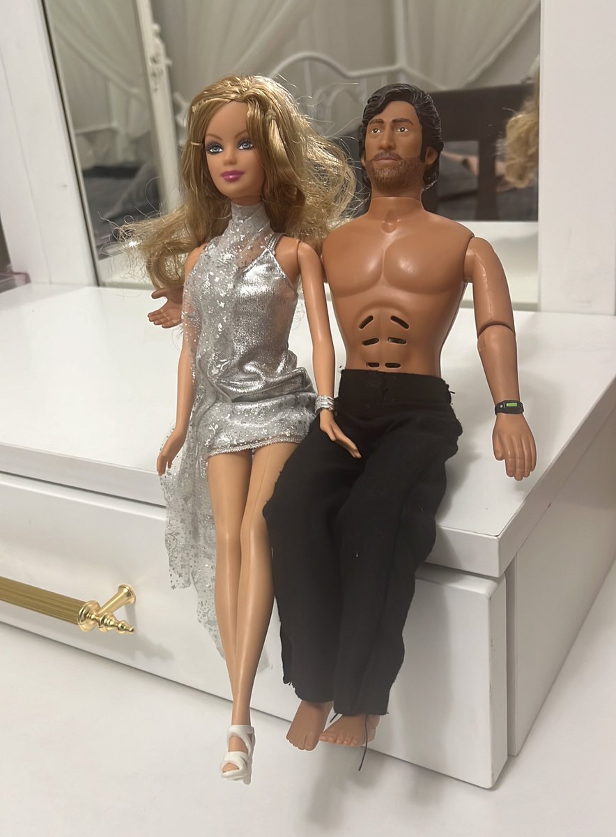 Polemiklerden sonra benim <a href="/SrnySrkyResmi/">Serenay Sarıkaya</a> ve <a href="/CMYLMZ/">Cem Yılmaz</a> bebeklerin ortama girişi