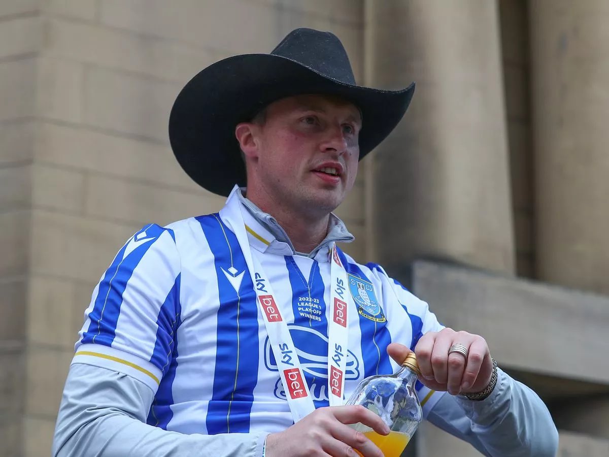 Get ready. 7am tomorrow morning Sheffields favourite MD 20/20 swigging, cigar chewing cowboy @stockogk1313 chat with us will be available on all your podcast streaming services and our YouTube channel. linktr.ee/twwpodcast #swfc #wawaw