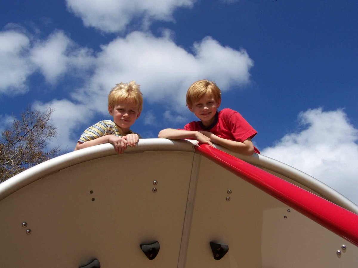 Throwback Thursday to my two redheads on top of the world. Love these boys!

#wellseen #seenheardloved #caringforcaregivers #mealsforcaregivers #resourcesforcaregivers #familycaregivers #tbt #throwbackthursday