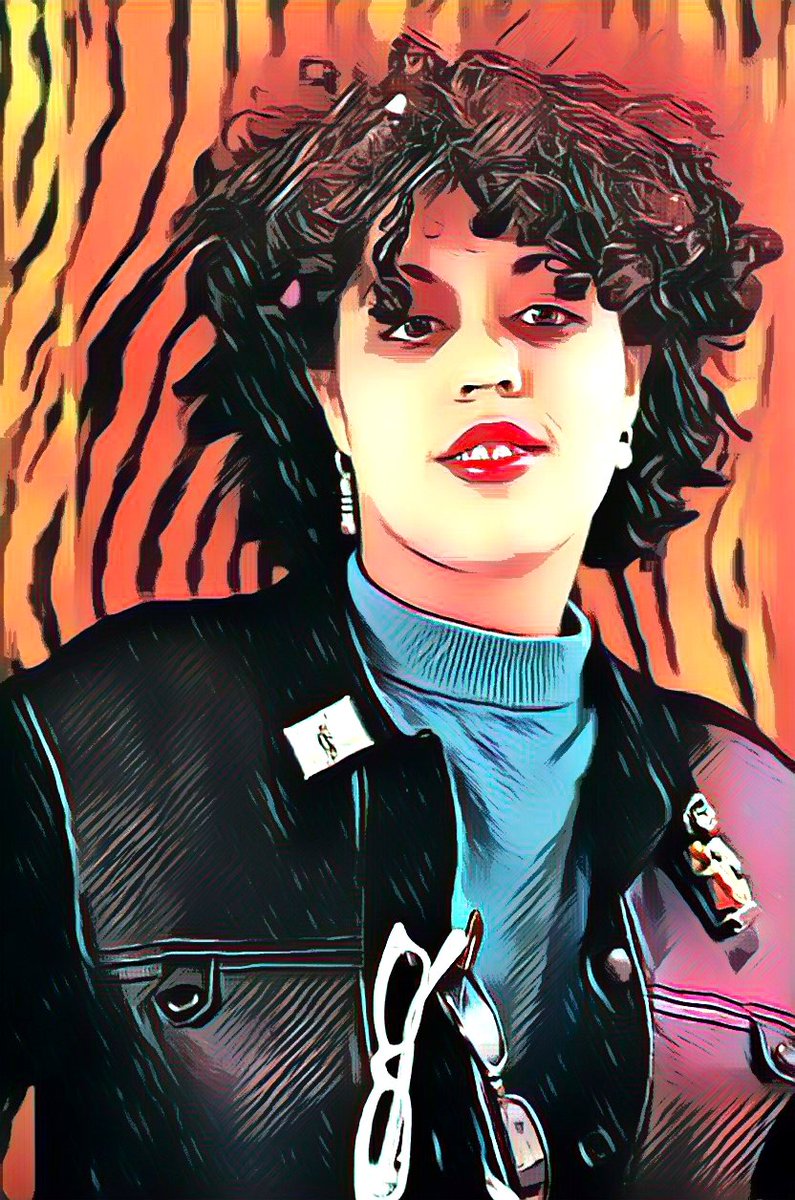 🖤🏴😭Recordando a mi cantante favorita Poly Styrene, líder británica de la banda de punk  X-Ray Spex. Murió de cáncer de mama metastásico el 25 de abril de 2011, a la edad de 53 años.🎶🎤
#punk #punks #punkrock #polystyrene #xrayspex #womanofpunk #historyofpunk #punkrockhistor