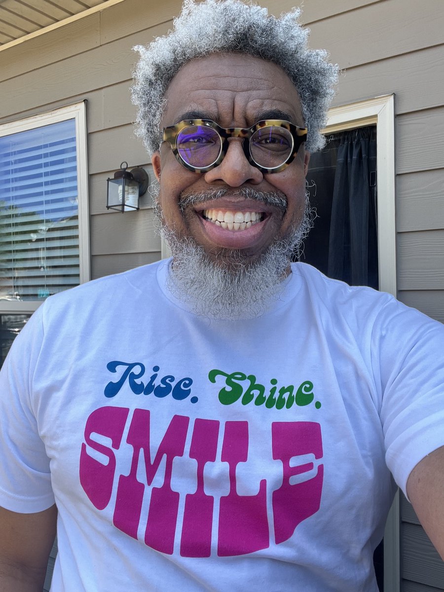 T-Shirt Challenge Day 387: The Final Countdown
Rise
Shine
Smile
(Went to the orthodontist this morning. Silver Smiles follow me on social media. Gave me a shirt)
#workingfromhome #quarantinelife